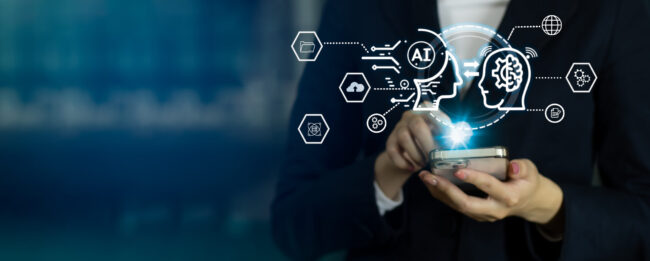 Businesswoman using smart phone with AI and Digital Icons on dark background. Ai machine learning technology. IoT, internet of things. KI als Herausforderung für Organisationen